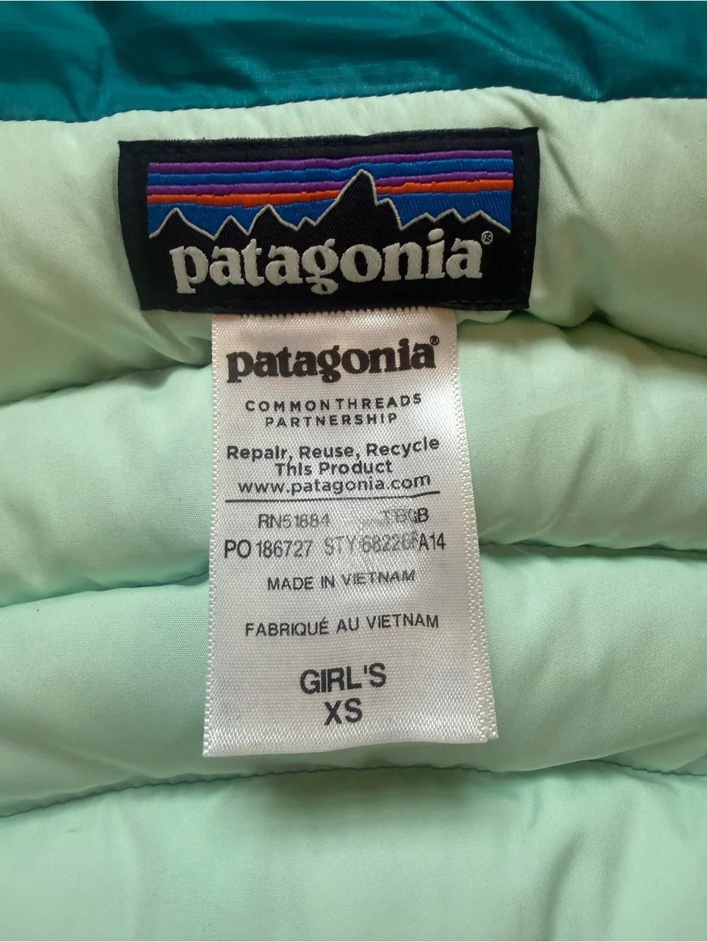 Patagonia Girls Teal Down Vest - Lightweight Packable Puffer XS